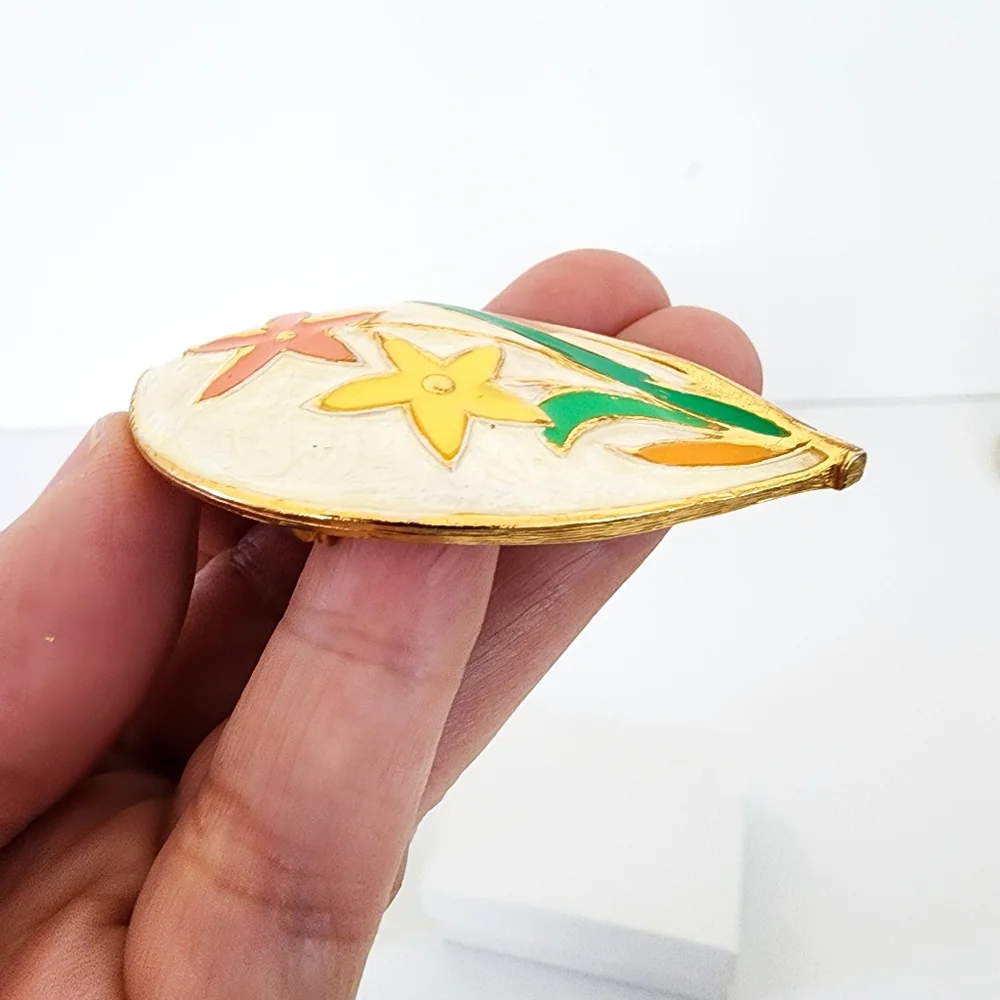 Park Lane vintage brooch pin pendant enamel flower brooch gold  A0252
